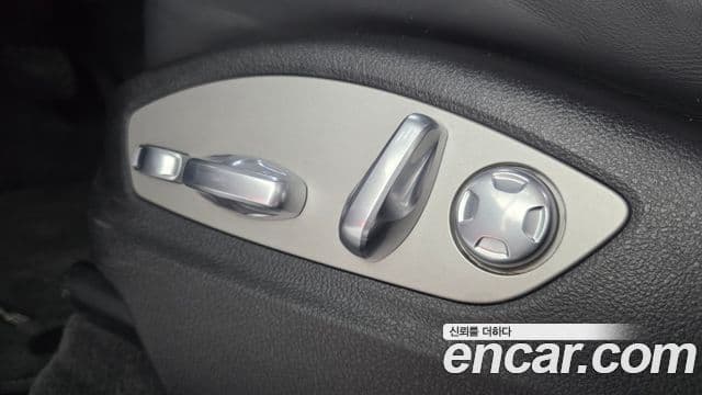 Porsche Macan 2019 — Photo 25/30
