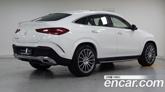 Mercedes-Benz GLE-Class 2025 — Photo 16/18