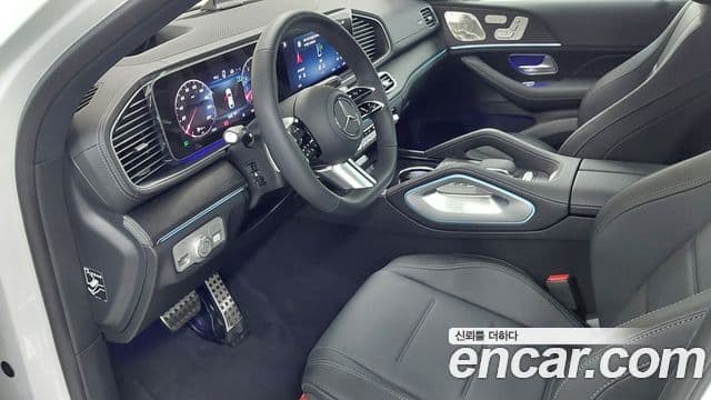 Mercedes-Benz GLE-Class 2025 — Photo 11/18