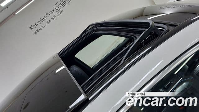Mercedes-Benz GLE-Class 2025 — Photo 8/18