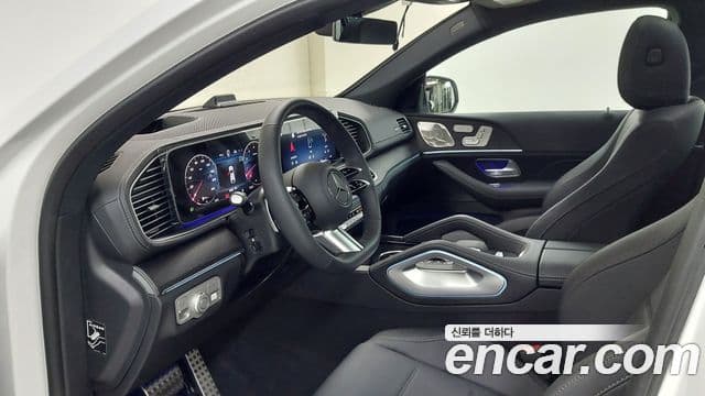 Mercedes-Benz GLE-Class 2025 — Photo 17/18