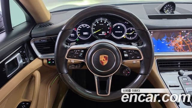 Porsche Panamera 2018 — Photo 6/38