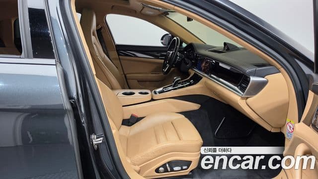 Porsche Panamera 2018 — Photo 38/38
