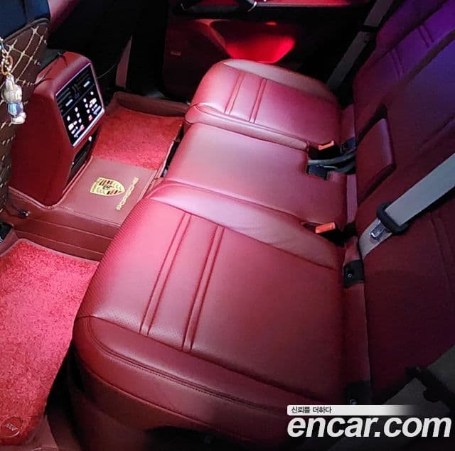 Porsche Cayenne 2023 — Photo 13/13