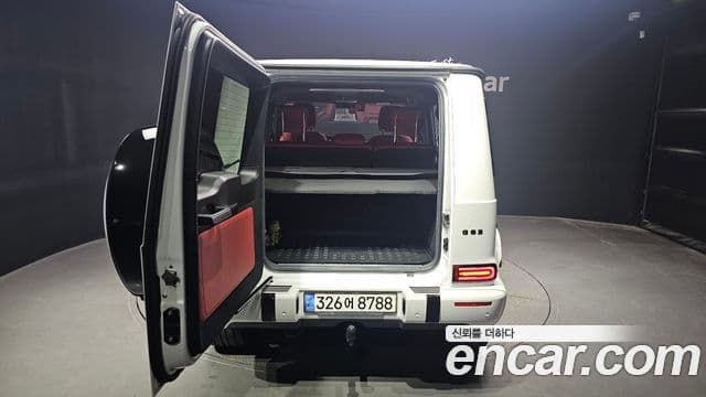 Mercedes-Benz G-Class 2022 — Şəkil 32/34