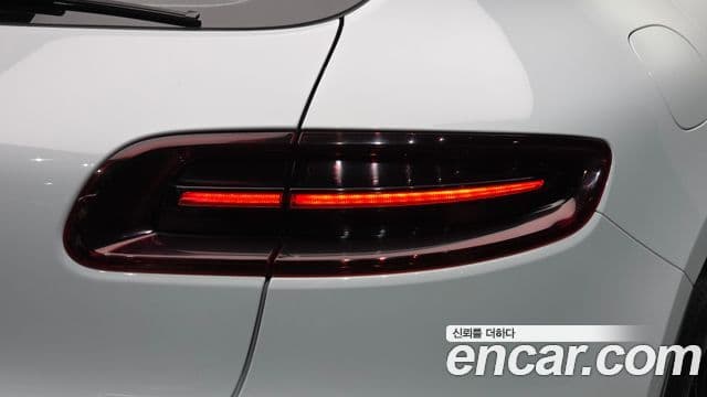 Porsche Macan 2018 — Şəkil 9/31