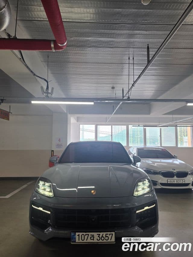 Porsche Cayenne 2025 — ფოტო 15/15