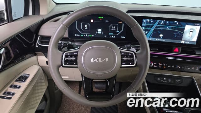 Kia Carnival 2024 — Фото 14/20