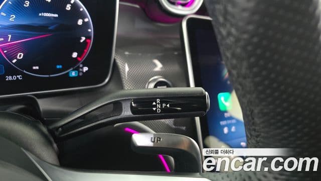 Mercedes-Benz GLC-Class 2024 — Photo 17/20