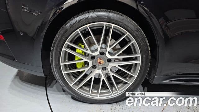 Porsche Panamera 2025 — Photo 30/40