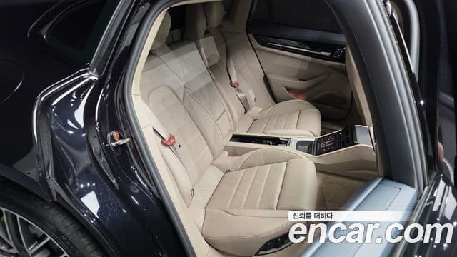 Porsche Panamera 2025 — Photo 28/40
