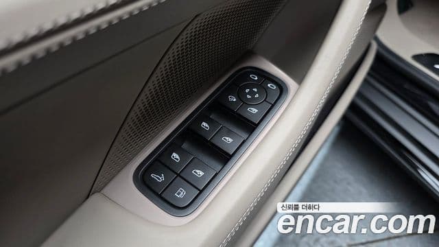 Porsche Panamera 2025 — Photo 27/40
