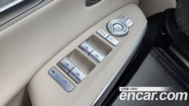 Genesis GV70 2024 — Şəkil 25/35