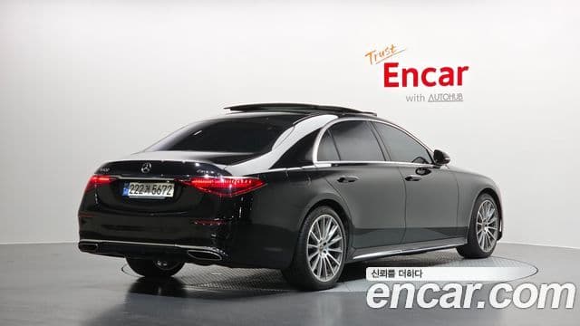 Mercedes-Benz S-Class 2021 — Photo 25/37