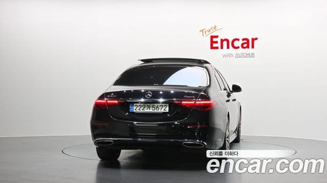 Mercedes-Benz S-Class 2021 — Photo 24/37