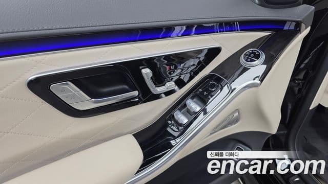 Mercedes-Benz S-Class 2021 — Photo 35/37