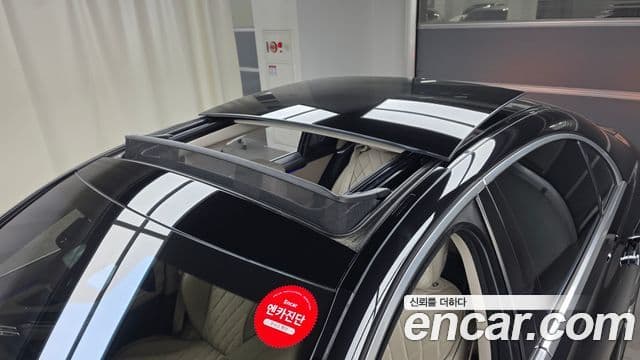 Mercedes-Benz S-Class 2021 — Photo 22/37