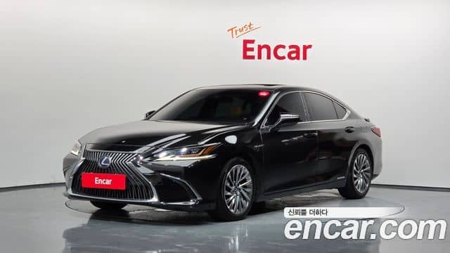 Lexus ES300h, 2021