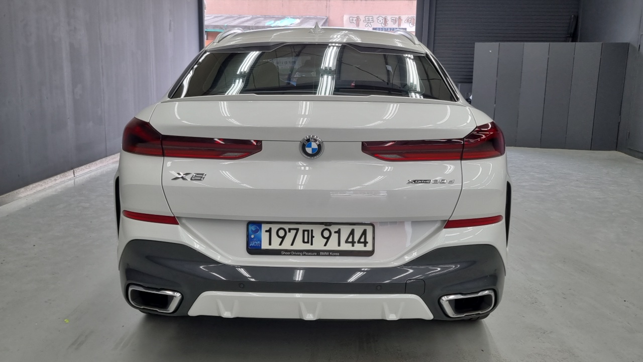 BMW X6 2022 — Photo 3/18
