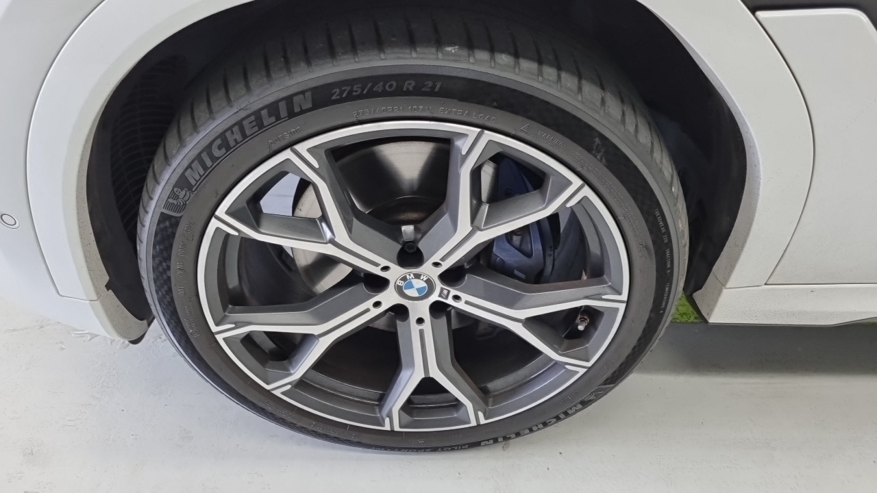 BMW X6 2022 — Photo 6/18