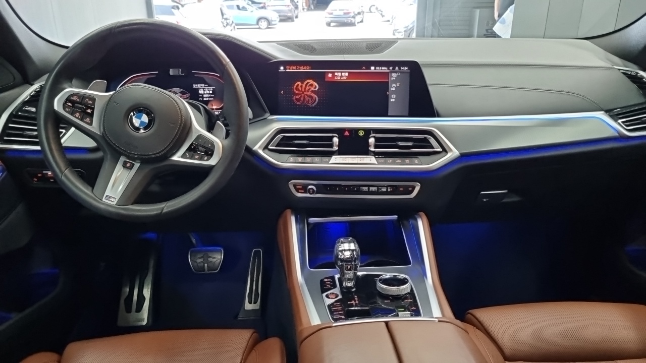 BMW X6 2022 — Photo 18/18