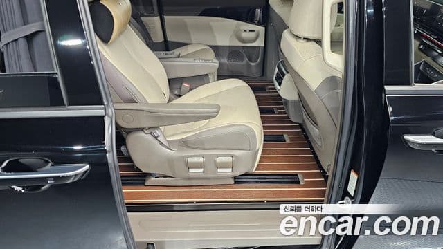 Kia Carnival 2024 — Фото 11/20