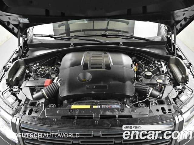 Land Rover Range Rover Velar 2025 — Photo 18/20