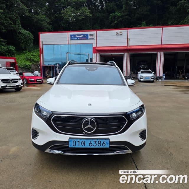 Mercedes-Benz EQB 2024 — ფოტო 4/20