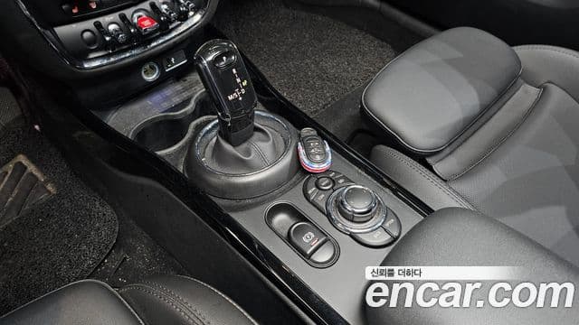 Mini Cooper Clubman 2022 — ფოტო 12/20