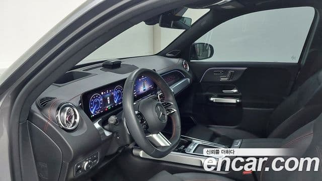 Mercedes-Benz EQB 2025 — ფოტო 9/18