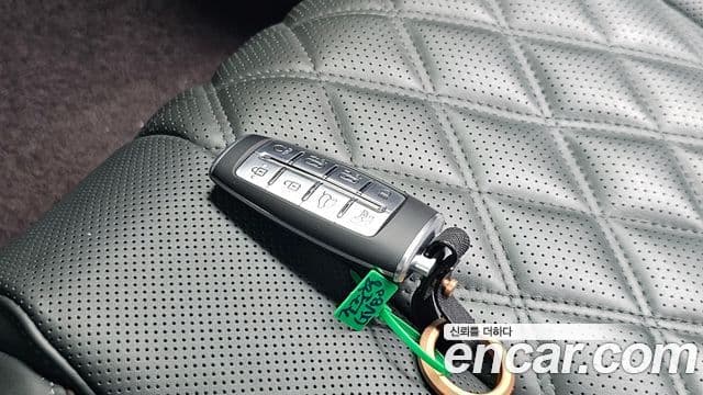 Genesis GV80 2022 — Photo 31/35