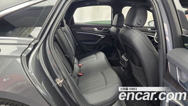 Audi A6 2022 — ფოტო 13/32