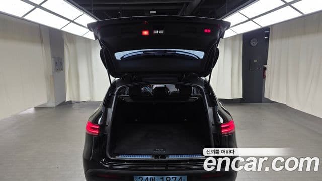 Mercedes-Benz EQC 2020 — ფოტო 30/31