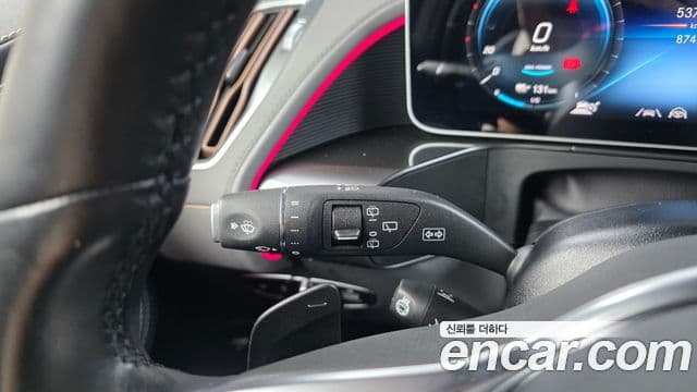 Mercedes-Benz EQC 2020 — ფოტო 2/31