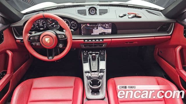 Porsche 911 2020 — Photo 18/33