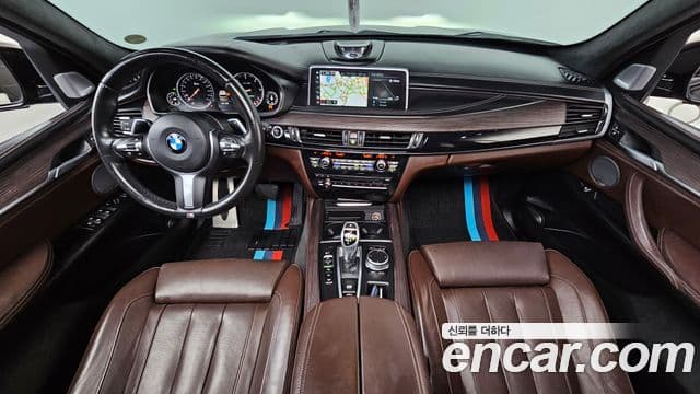 BMW X5 2018 — Photo 10/34
