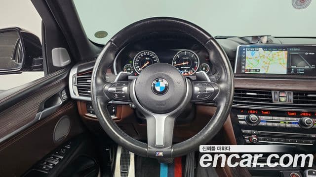 BMW X5 2018 — Photo 23/34