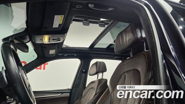 BMW X5 2018 — Photo 21/34