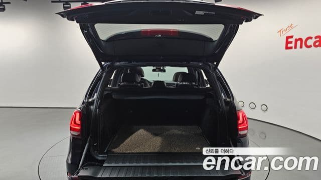 BMW X5 2018 — Photo 26/34