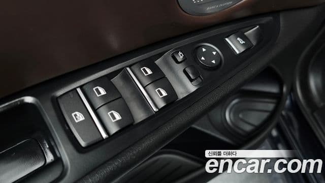 BMW X5 2018 — Photo 30/34