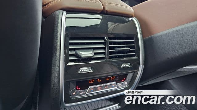 BMW X6 2025 — Photo 24/34
