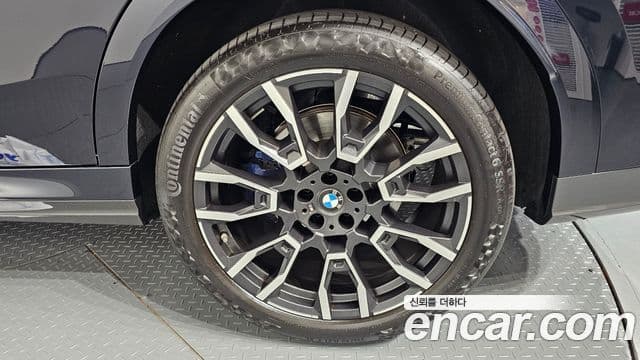BMW X6 2025 — Photo 31/34