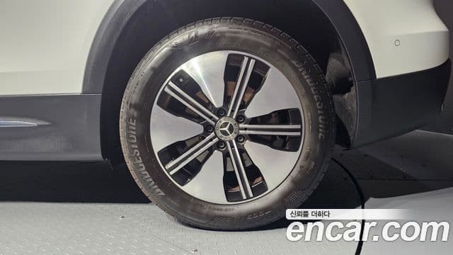 Mercedes-Benz EQB 2024 — ფოტო 7/20