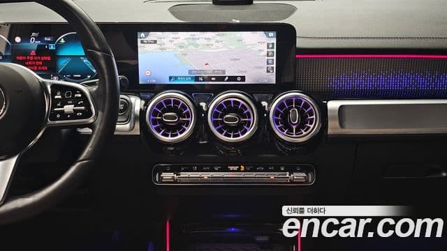 Mercedes-Benz EQB 2024 — ფოტო 13/20