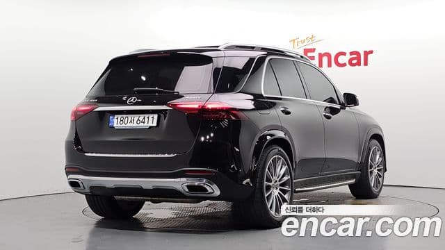 Mercedes-Benz GLE-Class 2025 — Photo 27/37