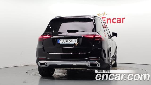 Mercedes-Benz GLE-Class 2025 — Photo 17/37