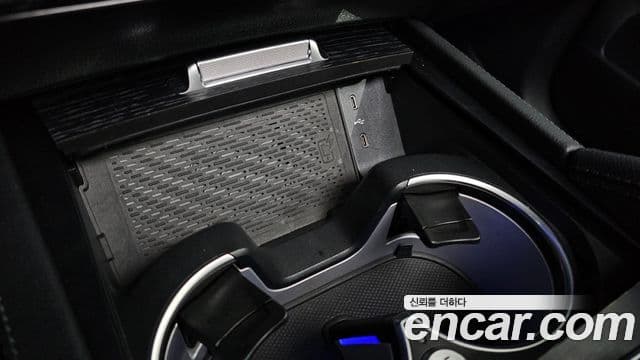 Mercedes-Benz GLE-Class 2025 — Photo 29/37