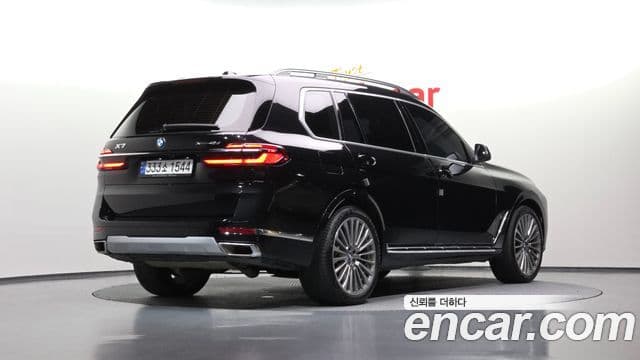 BMW X7 2023 — Photo 16/32