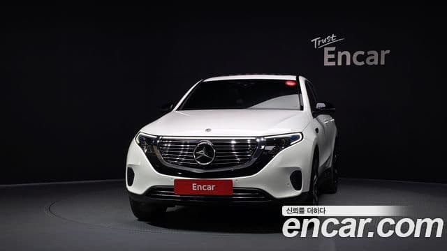 Mercedes-Benz EQC 2020 — ფოტო 31/34