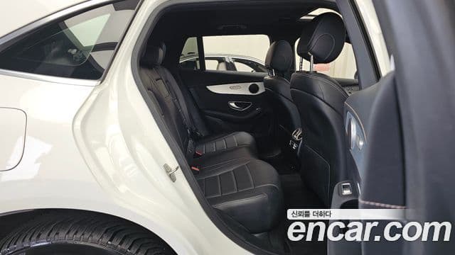 Mercedes-Benz EQC 2020 — ფოტო 7/34